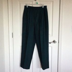 Women’s Pendleton forest green pleated slacks 100% wool, size 14